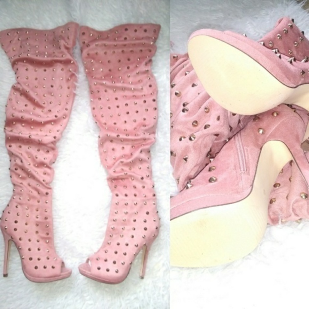 🌺Pink suede boots with gold rhinestones 6in heel